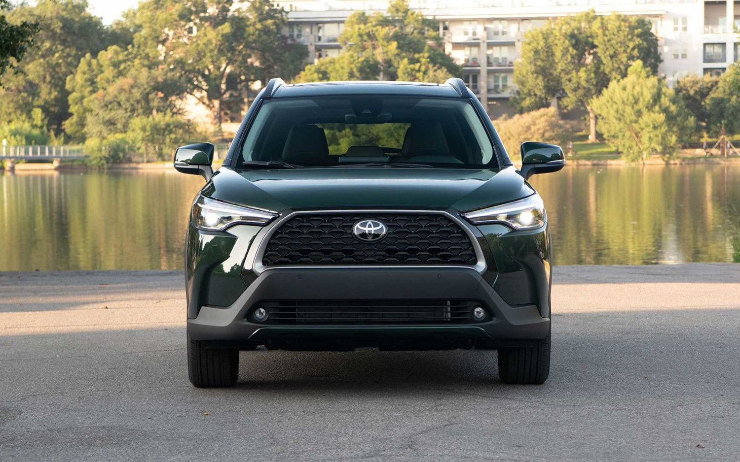 2022 TOYOTA COROLLA CROSS XLE REVIEWS visual data 6